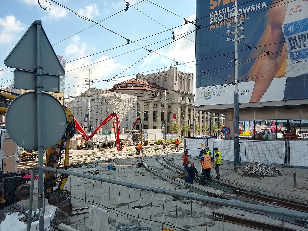 Urban road and rail works with crews